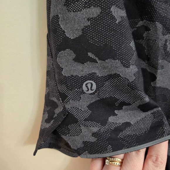 Lululemon Surge Short 6" Variegated Mesh Camo Black - Picture 6 of 10
